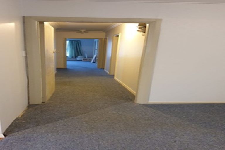 Photo of property in 28 Gibbons Street, Upper Hutt Central, Upper Hutt, 5018