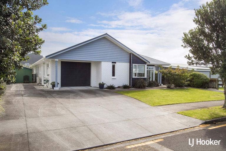 Photo of property in 36 Ocean Breeze Drive, Waihi Beach, 3611