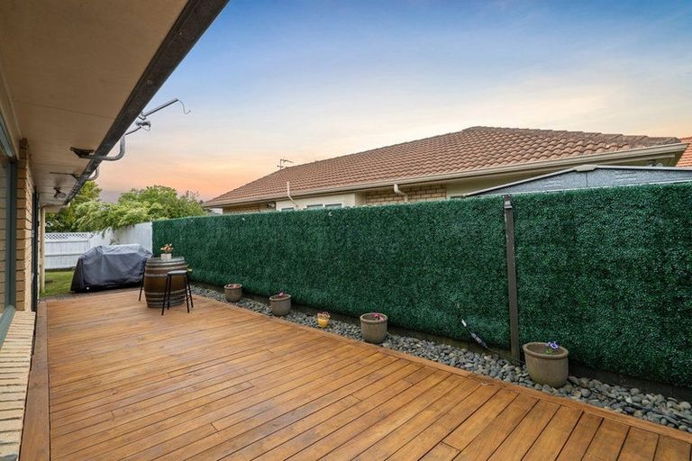 Photo of property in 31 Montilla Place, Manurewa, Auckland, 2102
