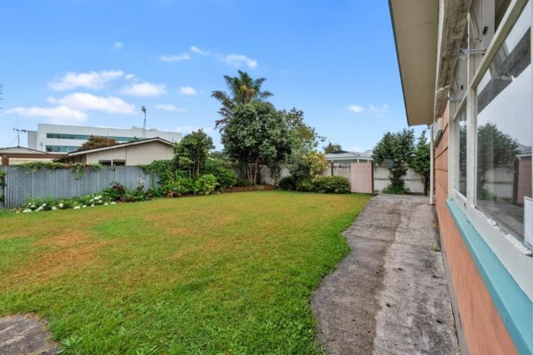 Photo of property in 23 Forsyth Street, St Andrews, Hamilton, 3200