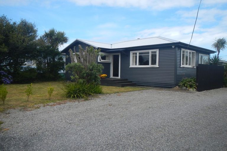 Photo of property in 2 Cape Foulwind Road, Carters Beach, Westport, 7892