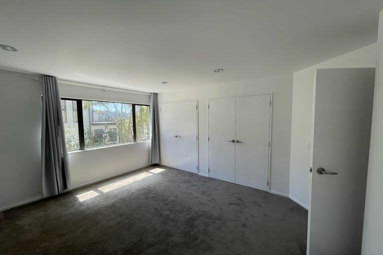 Photo of property in 941a East Coast Road, Torbay, Auckland, 0630