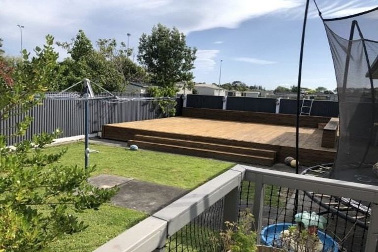Photo of property in 16 Aspiring Avenue, Milson, Palmerston North, 4414