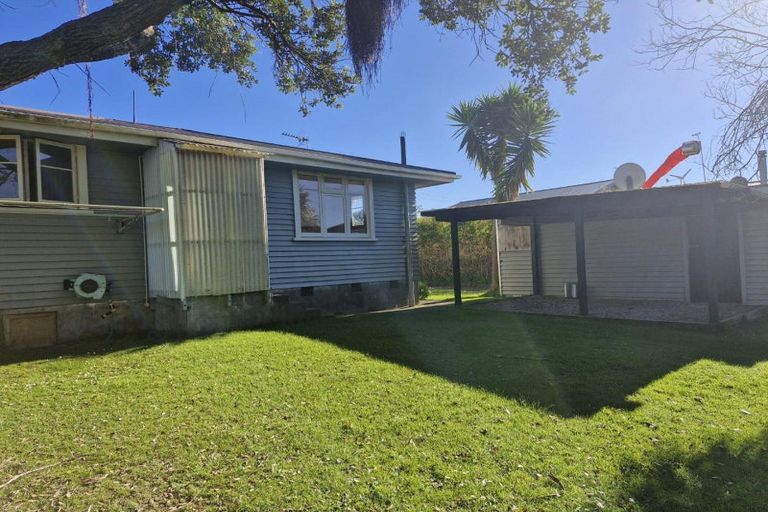 Photo of property in 115 Seaview Road, Westown, New Plymouth, 4310