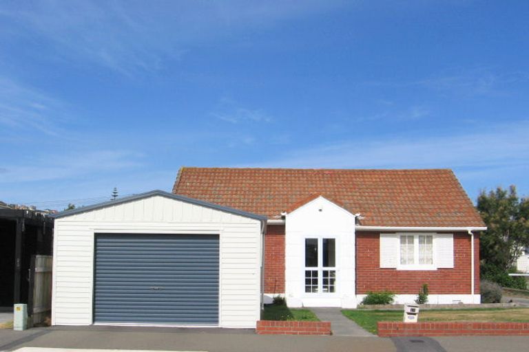 Photo of property in 11 Wayside, Miramar, Wellington, 6022