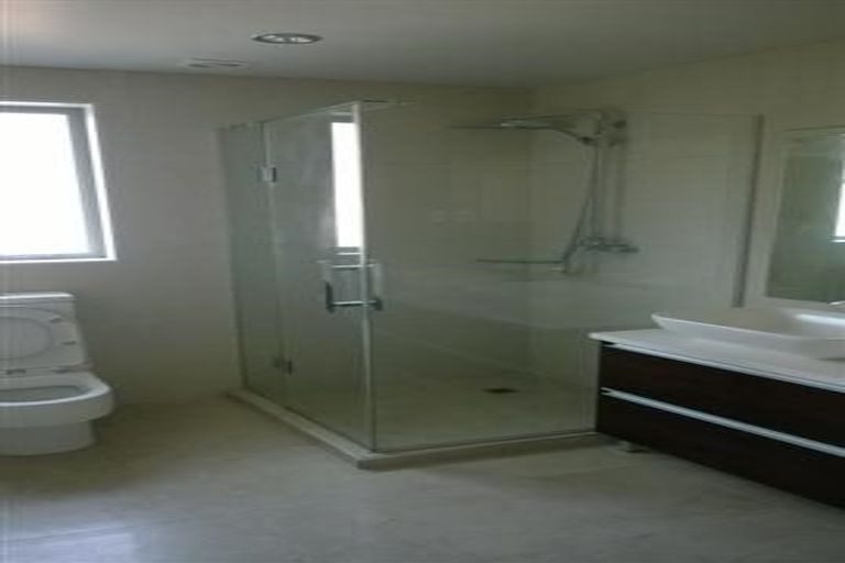 Photo of property in 28 Bur Oak Terrace, Schnapper Rock, Auckland, 0632