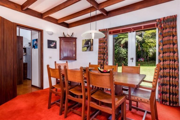 Photo of property in 531 Scenic Drive, Waiatarua, Auckland, 0612