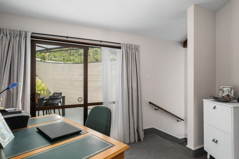 Photo of property in 6 Seaview Crescent, Picton, 7220