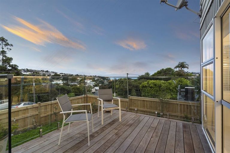 Photo of property in 1/11 Penning Road, Milford, Auckland, 0620