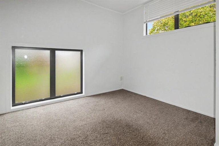 Photo of property in 24a/30 Westward Ho, Glen Eden, Auckland, 0602