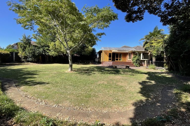 Photo of property in 13 Omana Road, Papatoetoe, Auckland, 2025