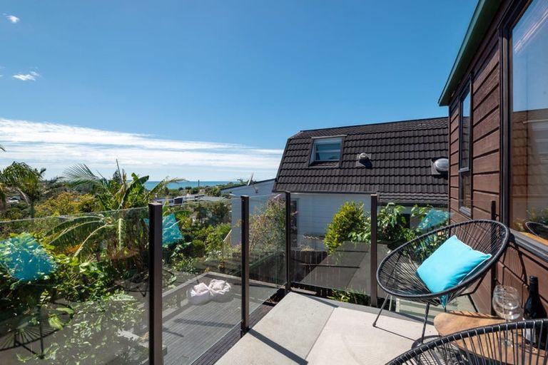 Photo of property in 3 Mizpah Road, Waiake, Auckland, 0630