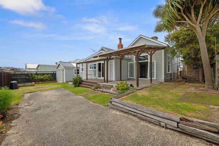 Photo of property in 28 Harrington Street, Port Chalmers, 9023