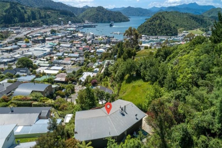 Photo of property in 47 Otago Street, Picton, 7220