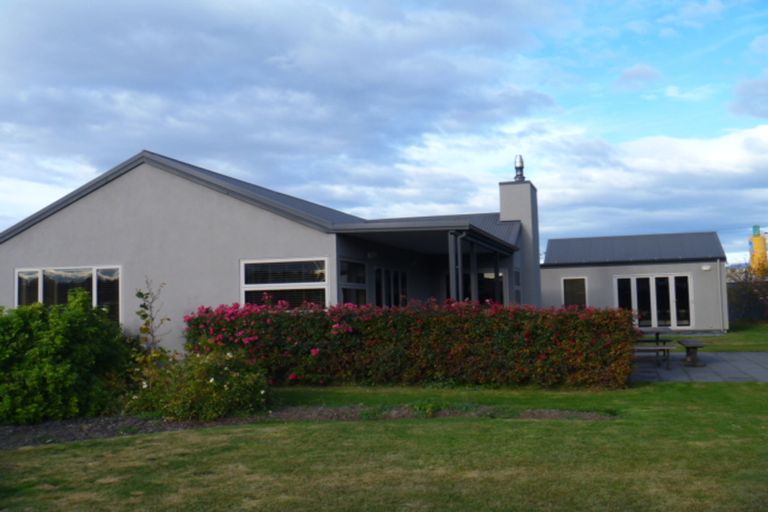 Photo of property in 21 Larch Crescent, Alexandra, 9320