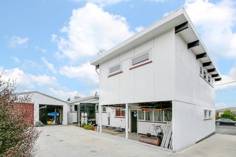 Photo of property in 10 Totara Street, Taradale, Napier, 4112