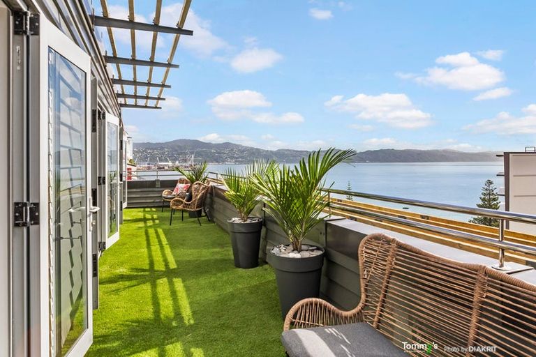 Photo of property in 3/14 Oriental Terrace, Oriental Bay, Wellington, 6011