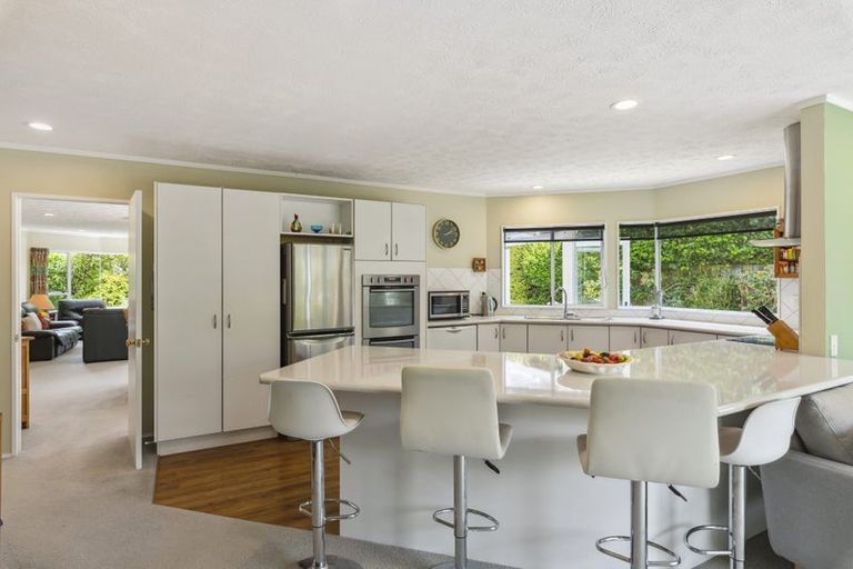 Photo of property in 13 Runanga Grove, Waikanae, 5036