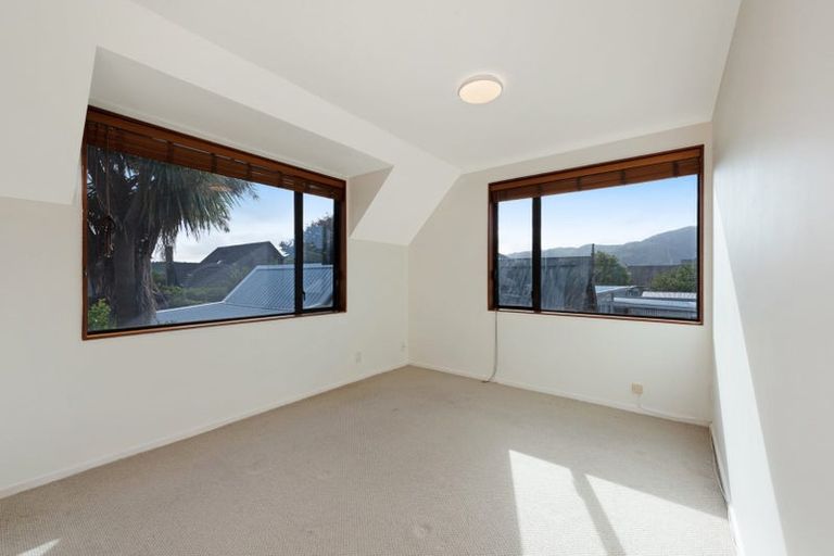Photo of property in 36a Whites Line West, Woburn, Lower Hutt, 5010