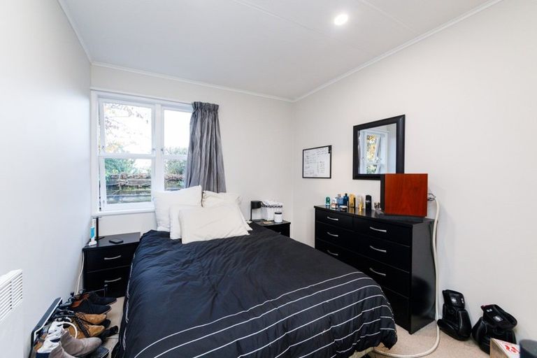 Photo of property in 23 Pahiatua Street, Hokowhitu, Palmerston North, 4410