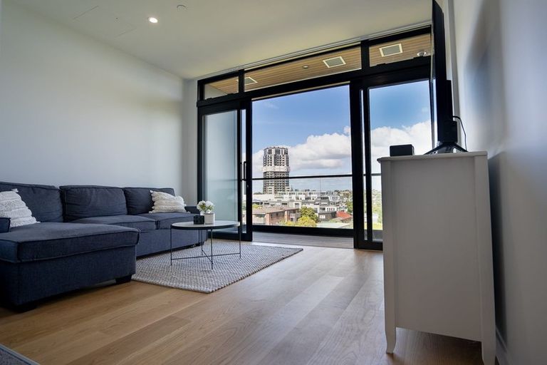 Photo of property in Frank Sargeson Apts, 306/80 Anzac Street, Takapuna, Auckland, 0622