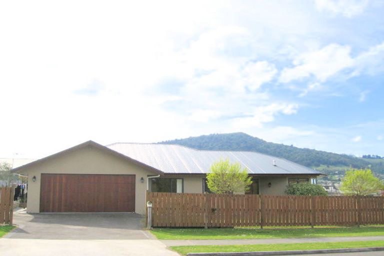 Photo of property in 1 Hoyte Place, Pukehangi, Rotorua, 3015