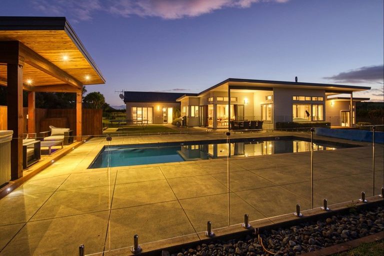 Photo of property in 362a Barrier View Road, Mangawhai, Kaiwaka, 0573