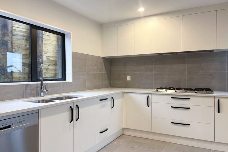 Photo of property in 33 Korihi Drive, Swanson, Auckland, 0614