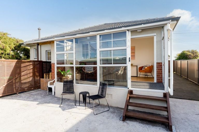 Photo of property in 27 Isadore Road, Saint Clair, Dunedin, 9012