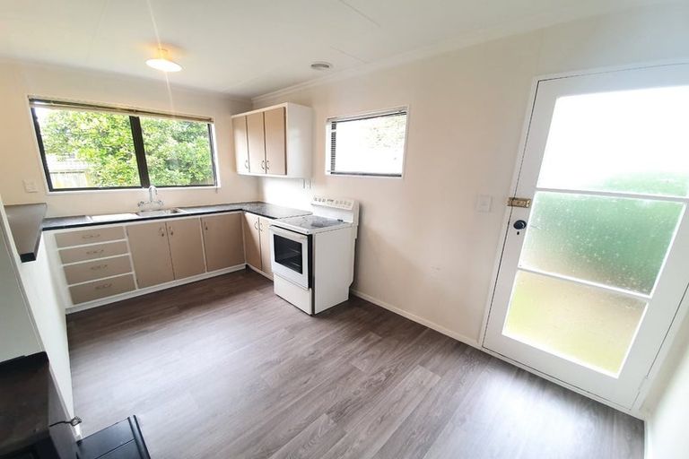 Photo of property in 77a Pahiatua Street, Hokowhitu, Palmerston North, 4410