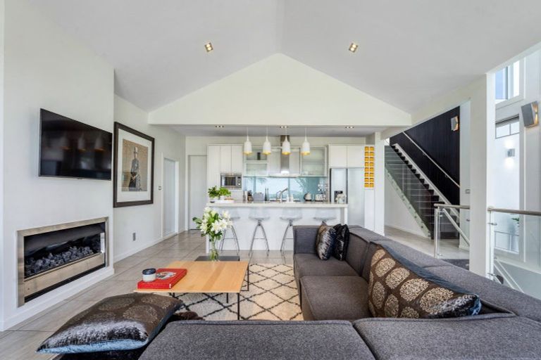 Photo of property in 87 Princes Street, Northcote Point, Auckland, 0627