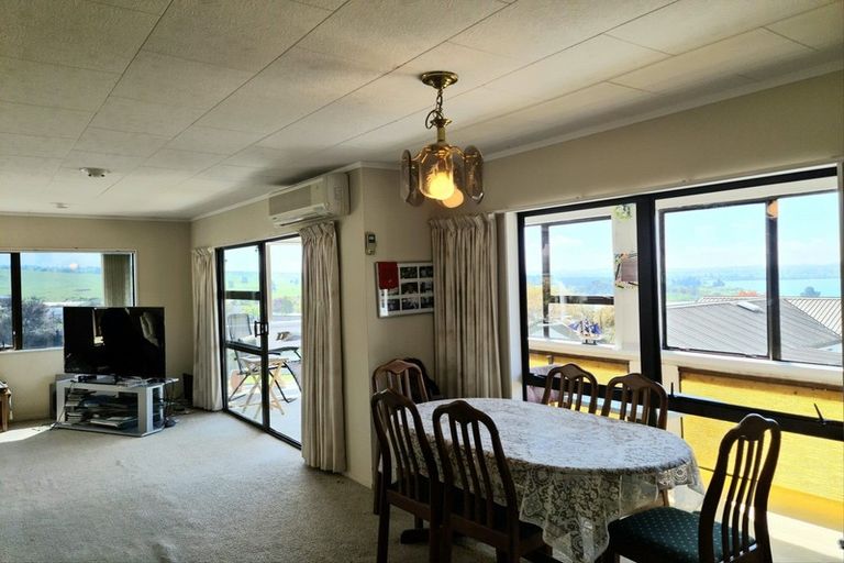 Photo of property in 27 Shera Street, Acacia Bay, Taupo, 3330