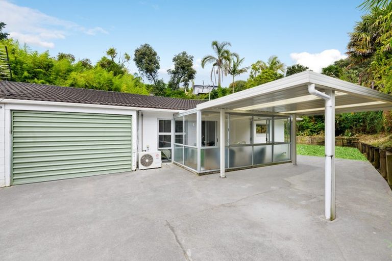 Photo of property in 2/15 Dunraven Place, Torbay, Auckland, 0630