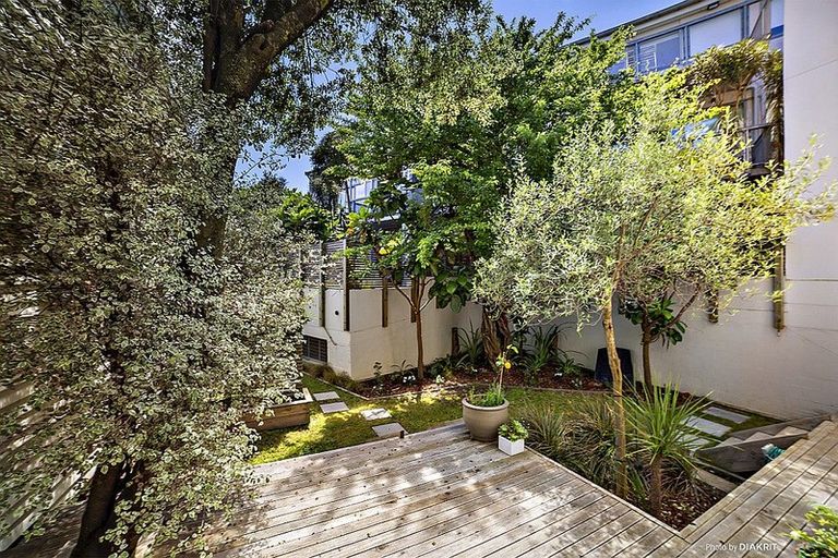 Photo of property in 8 Hall Street, Newtown, Wellington, 6021