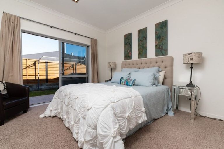 Photo of property in 22 Estuary View Road, Welcome Bay, Tauranga, 3112