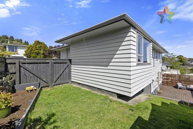 Photo of property in 29 Timaru Grove, Kelson, Lower Hutt, 5010