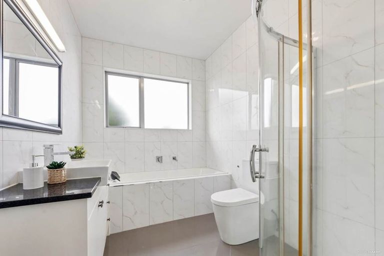 Photo of property in 14 Alloway Street, Westgate, Auckland, 0614