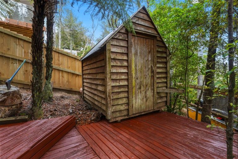 Photo of property in 3/57 Pupuke Road, Birkenhead, Auckland, 0627