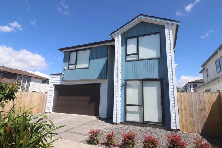 Photo of property in 10 Silvereye Road, Hobsonville, Auckland, 0616