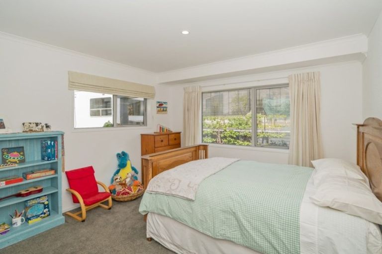 Photo of property in 20 Roseberry Place, Whitianga, 3510