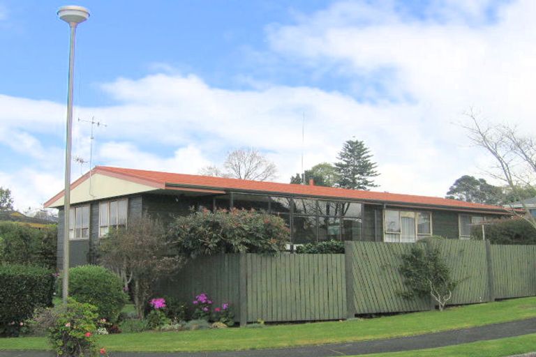 Photo of property in 1 Knox Place, Greerton, Tauranga, 3112