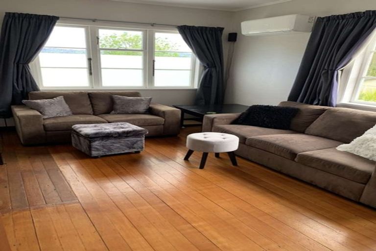 Photo of property in 13b Awaroa Road, Sunnyvale, Auckland, 0612