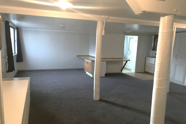 Photo of property in 14 Corinna Street, Welcome Bay, Tauranga, 3112