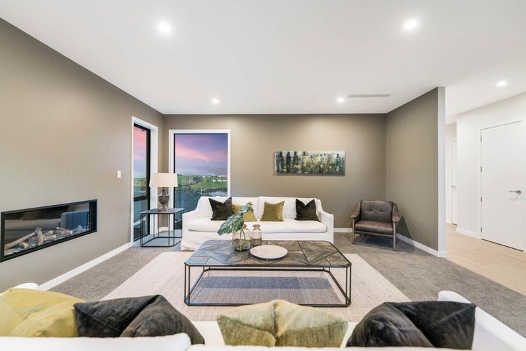 Photo of property in 29 Kumukumu Road, Long Bay, Auckland, 0630