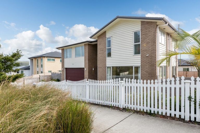 Photo of property in 24 Mackay Drive, Greenhithe, Auckland, 0632