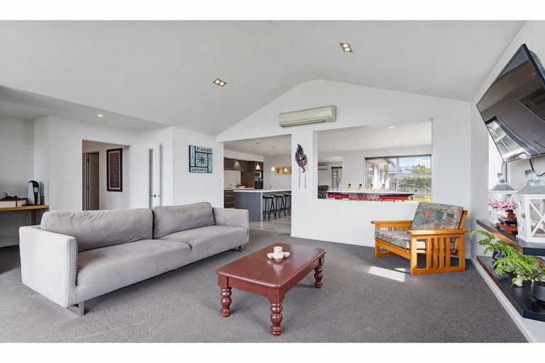 Photo of property in 9 Murfitt Street, Pegasus, 7612