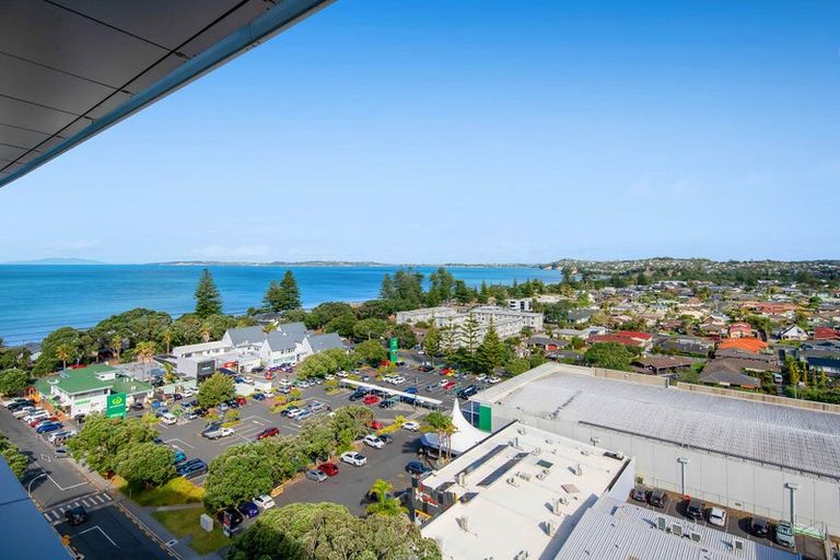 Photo of property in 1115/11 Tamariki Avenue, Kelston, Auckland, 0602