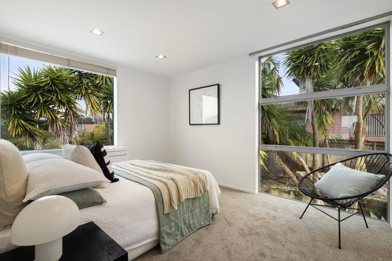 Photo of property in 49 Parr Terrace, Castor Bay, Auckland, 0620