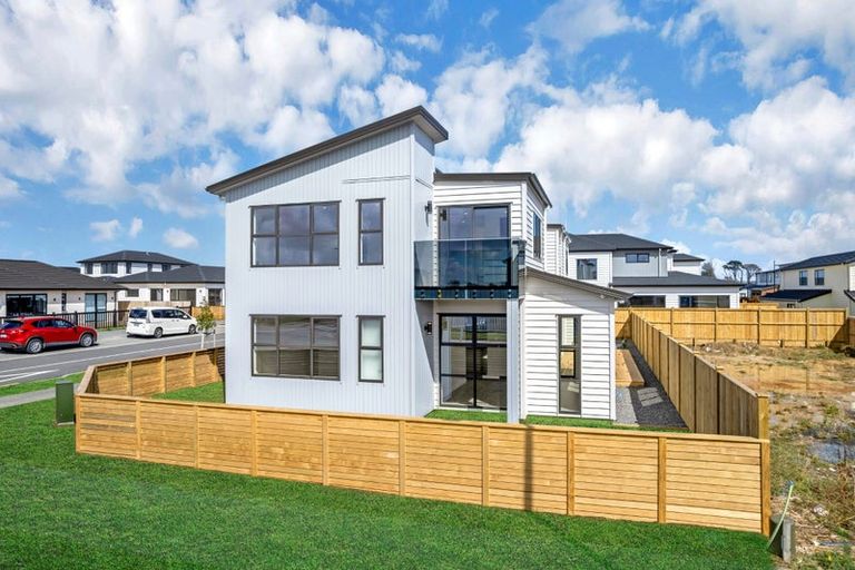 Photo of property in 18 Gertrude Cole Road, Clarks Beach, 2122