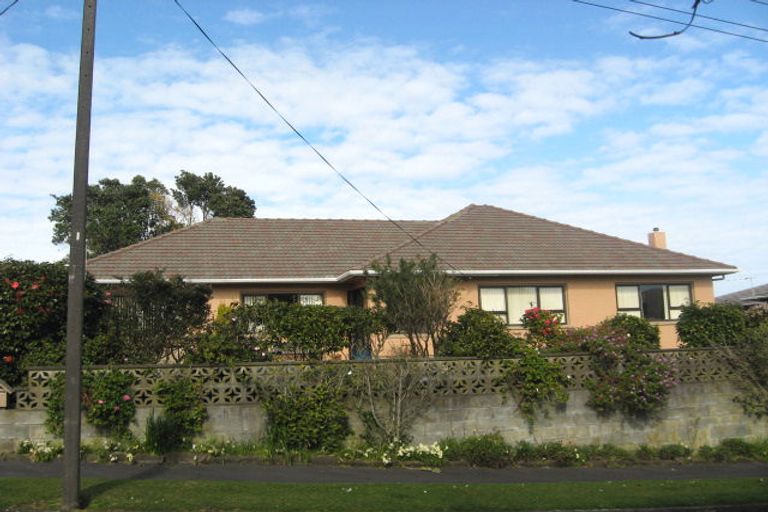 Photo of property in 4 Mission Street, Moturoa, New Plymouth, 4310